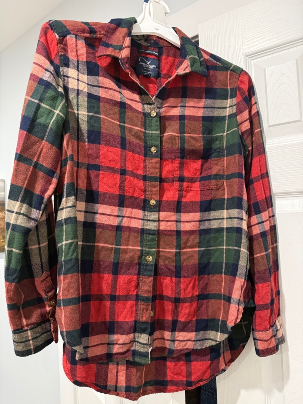 American Eagle Outfitters Red Green Navy Plaid Flannel Button-Down